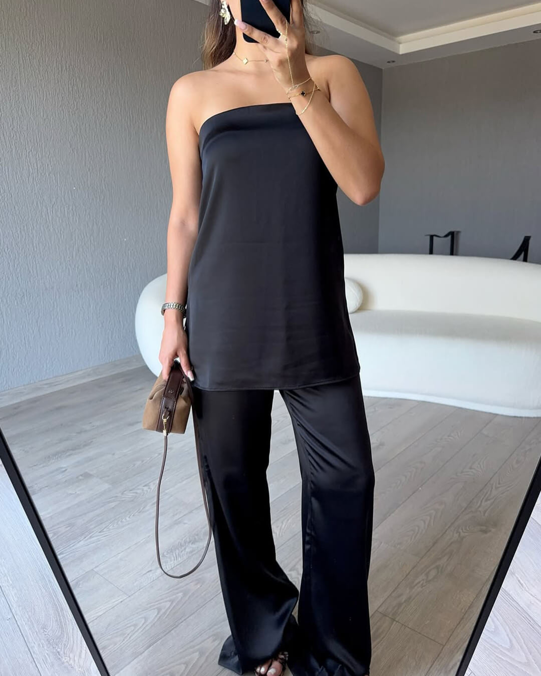 Traje de pantalón de satén Claudine con top bandeau
