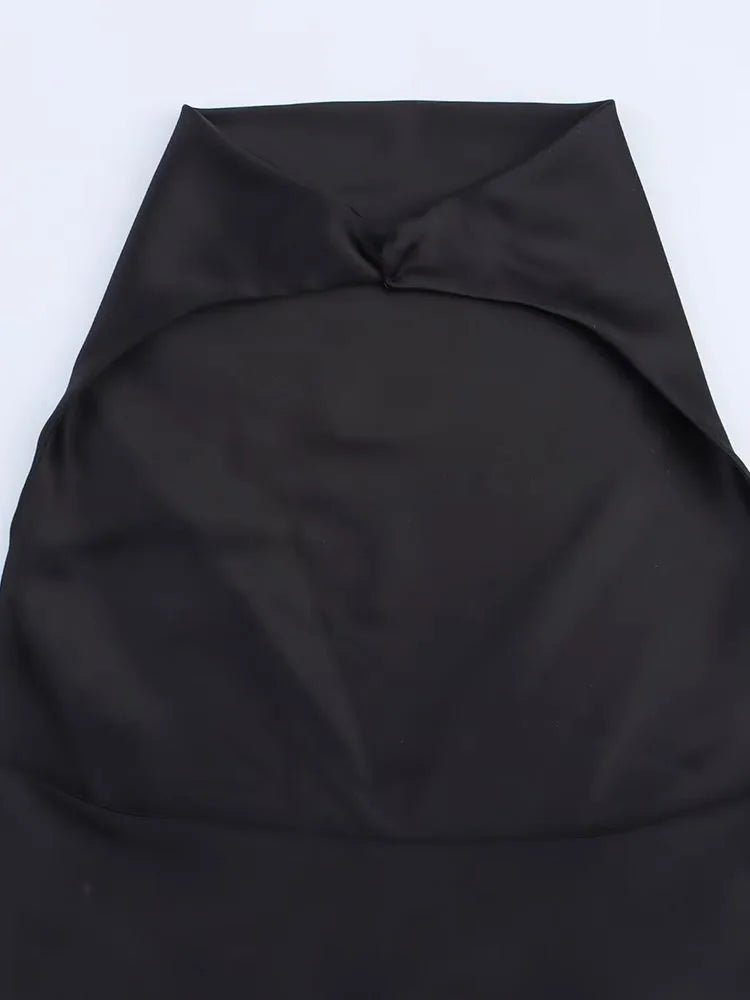 Minivestido drapeado de satén con cuello halter Colleen