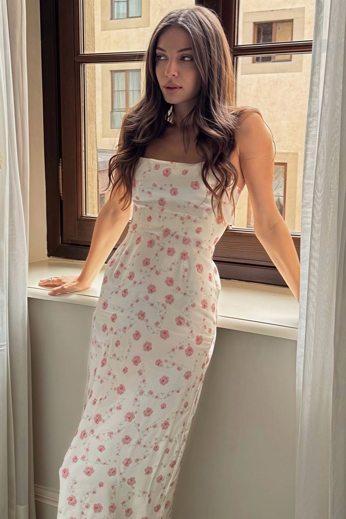 Vestido midi floral ajustado Darlene