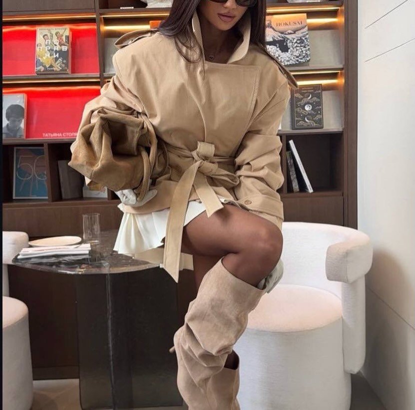 Gabardina corta con cordones Dorothy