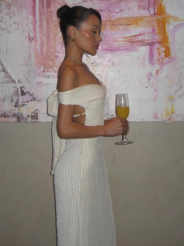 Vestido largo Elaine con hombros descubiertos y lazo en la espalda