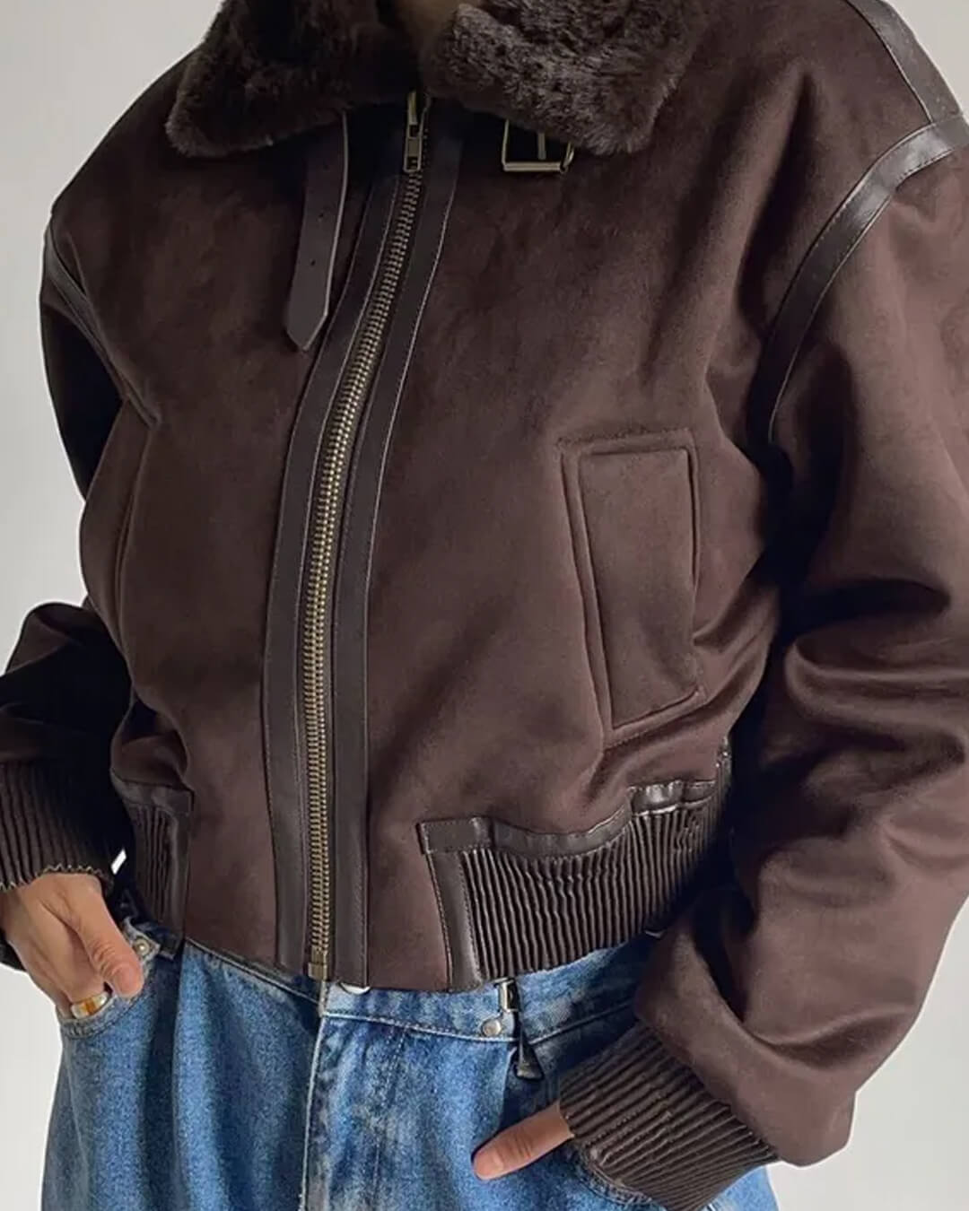 Chaqueta bomber corta de ante Esme