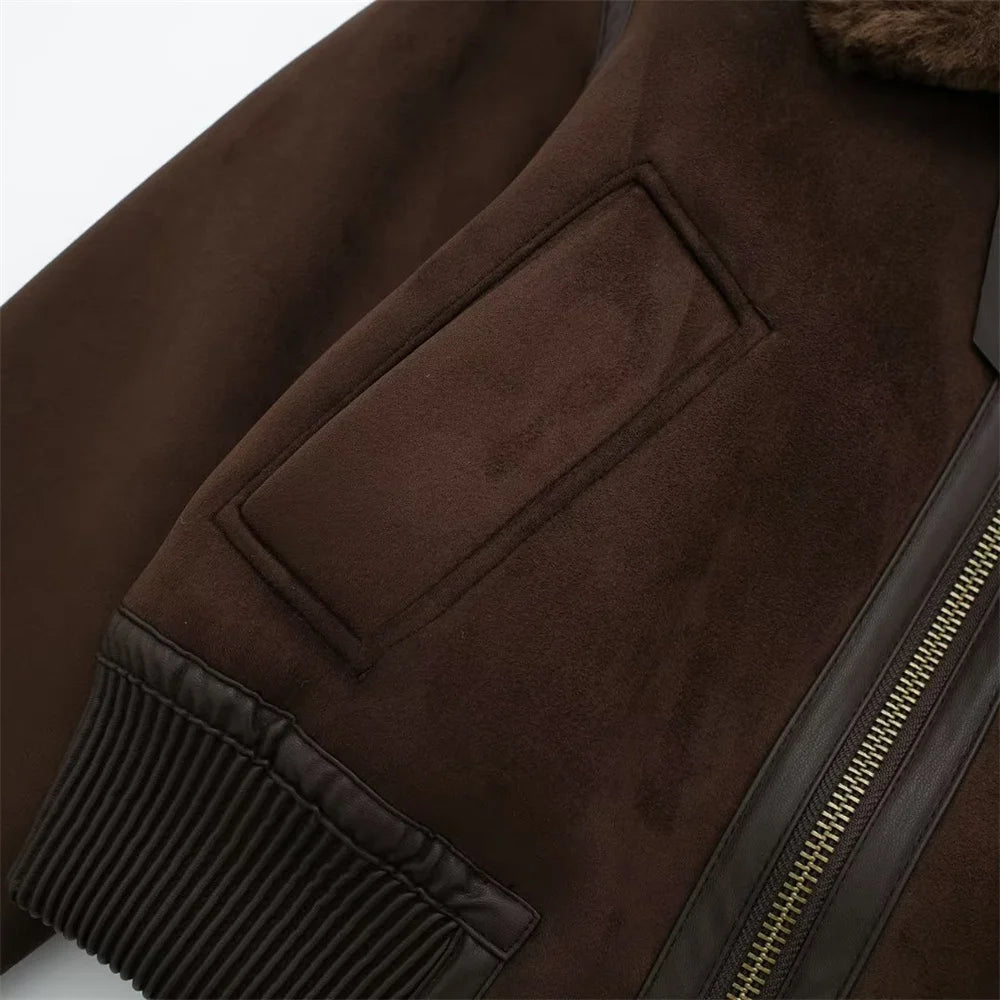Chaqueta bomber corta de ante Esme