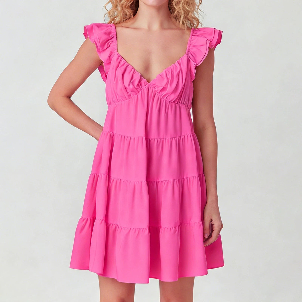 Minivestido Eulalia escalonado con mangas acampanadas
