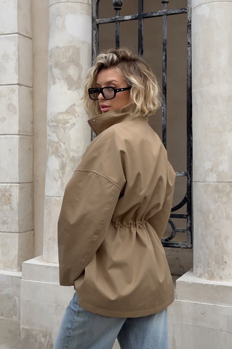 Gabardina con cordón Eva