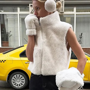 Chaleco de peluche con cuello alto Suvi