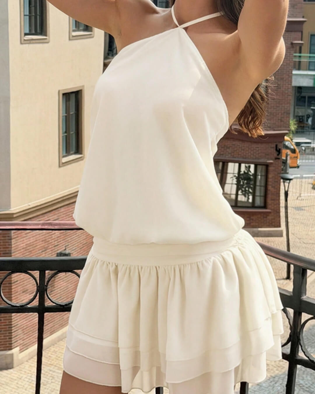 Minivestido halter con espalda descubierta Floriana