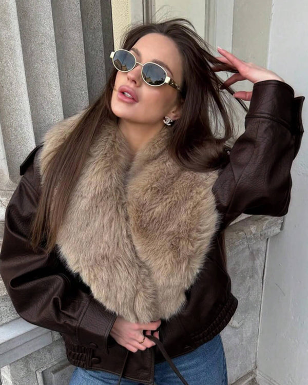 Chaqueta de cuero sintético Francesca con cuello de piel desmontable