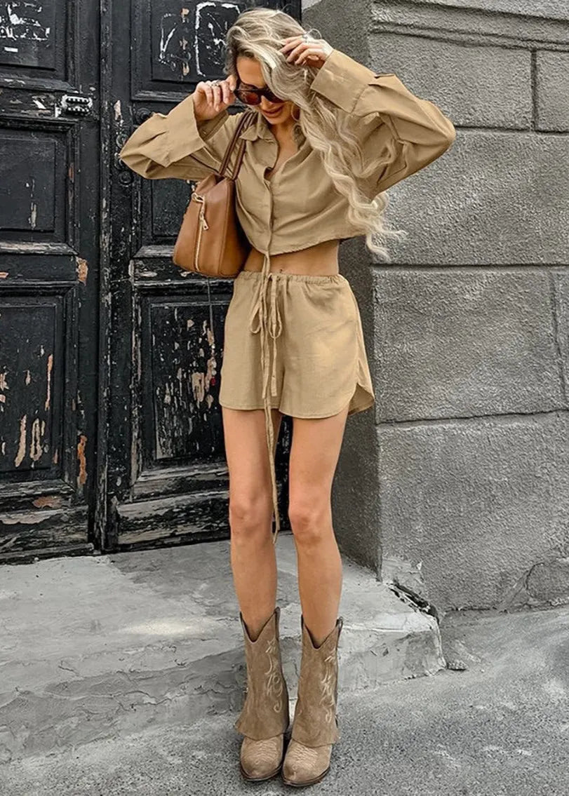 Conjunto de camisa corta y shorts con cordón Gabrielle