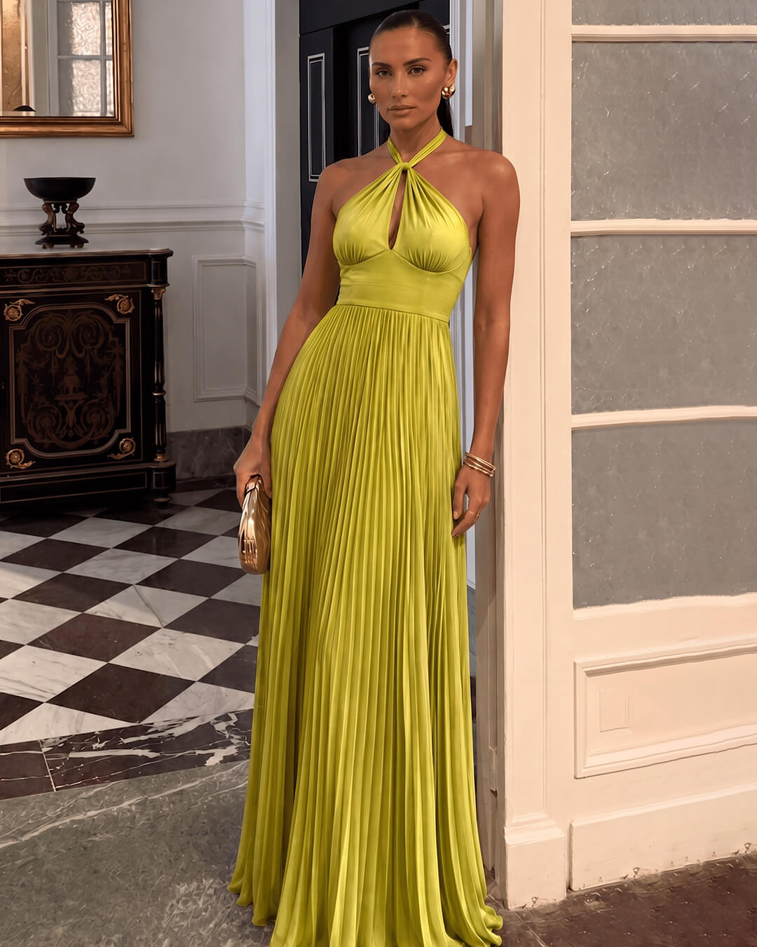 Vestido largo plisado con cuello halter Georgia