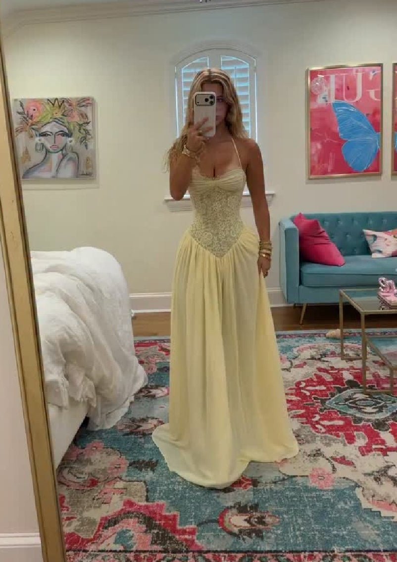 Vestido largo con corsé y cuello halter Gloria