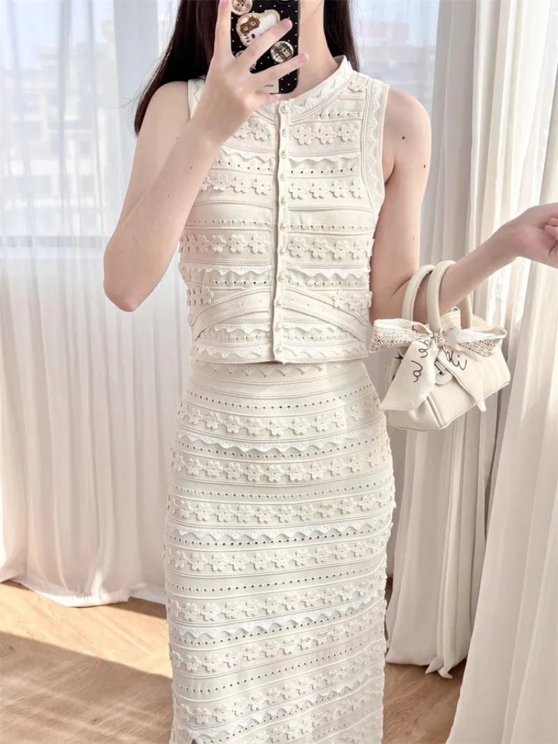 Conjunto de chaleco de punto floral y falda midi con volantes Isabella