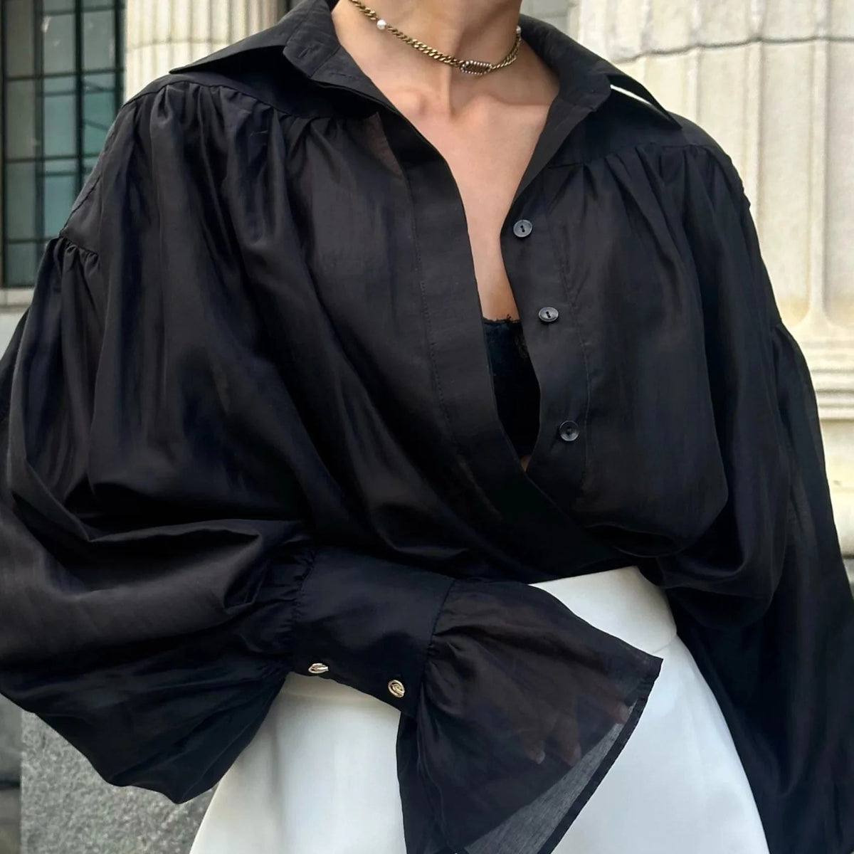 Camisa extragrande con mangas abullonadas y lazo de cinta Isabella