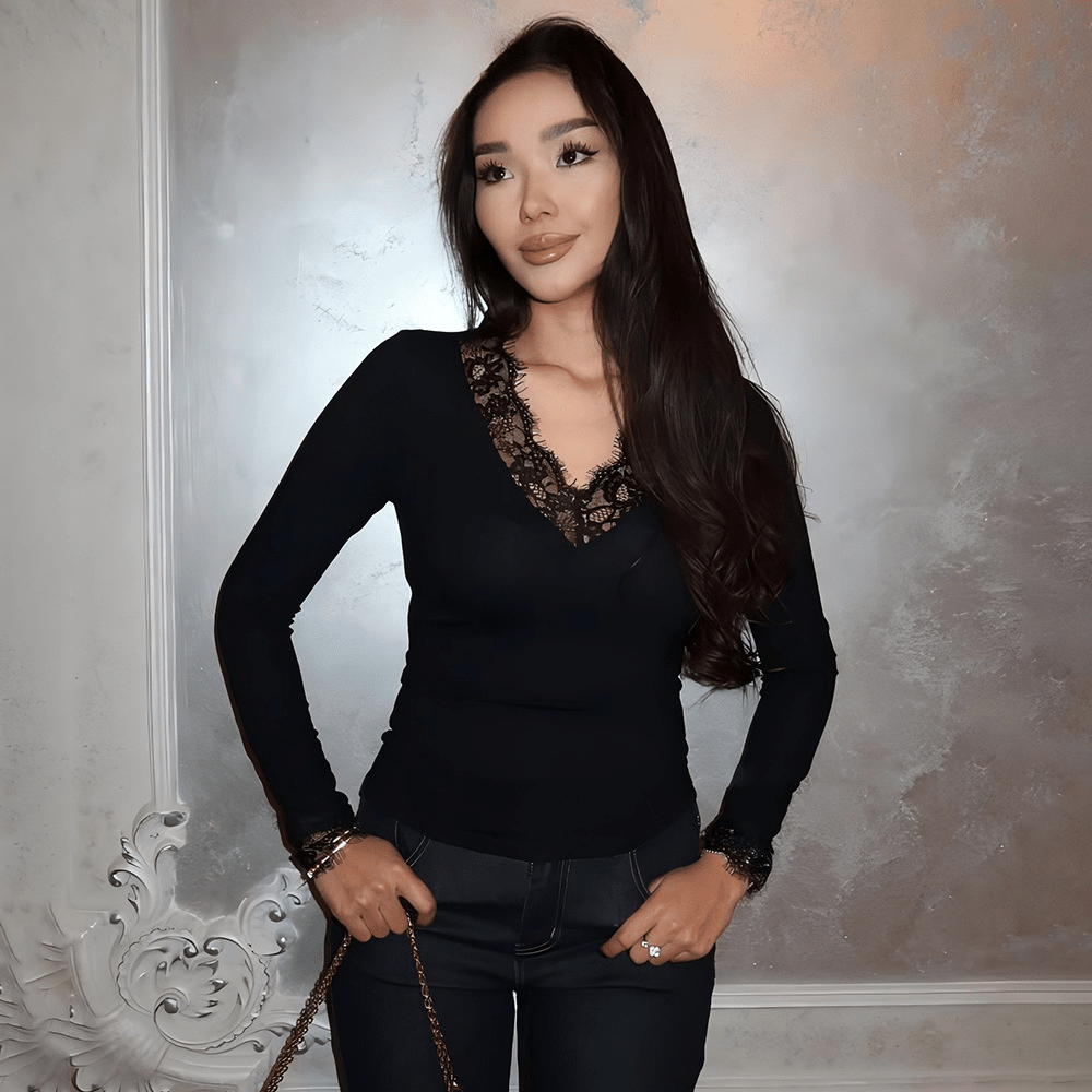 Jaiden Lace V-Neck Slim-Fit Top