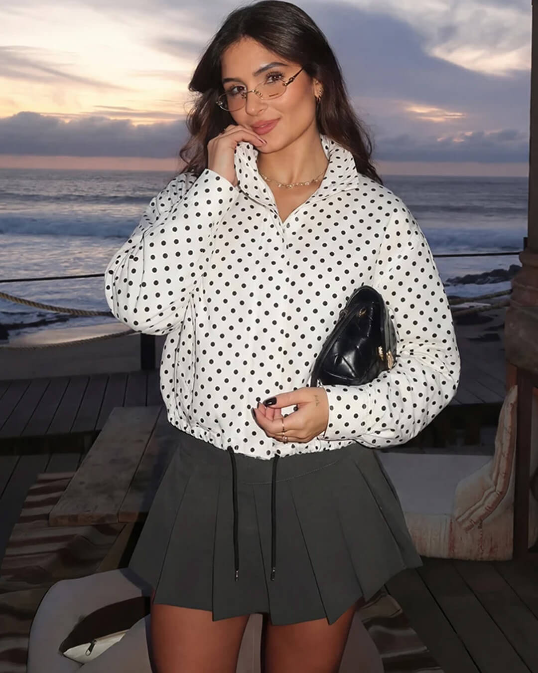 Chaqueta Janelle con cuello alto y cordón ajustable