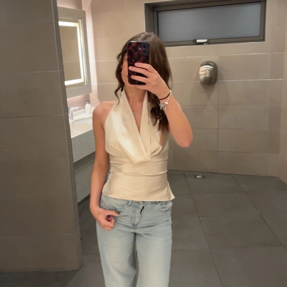 Top de tirantes halter Jeriza con escote pronunciado