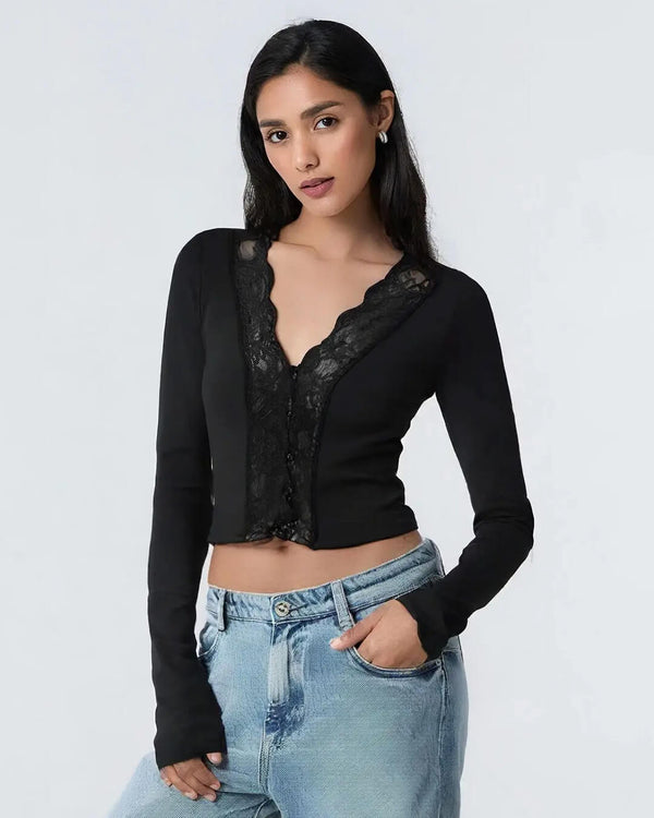Blusa Julia de manga larga con ribete de encaje