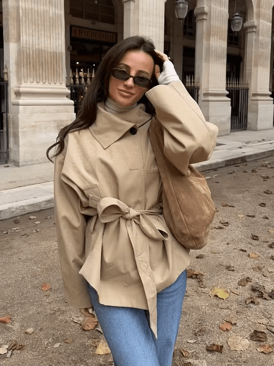 Gabardina asimétrica con cinturón Julie