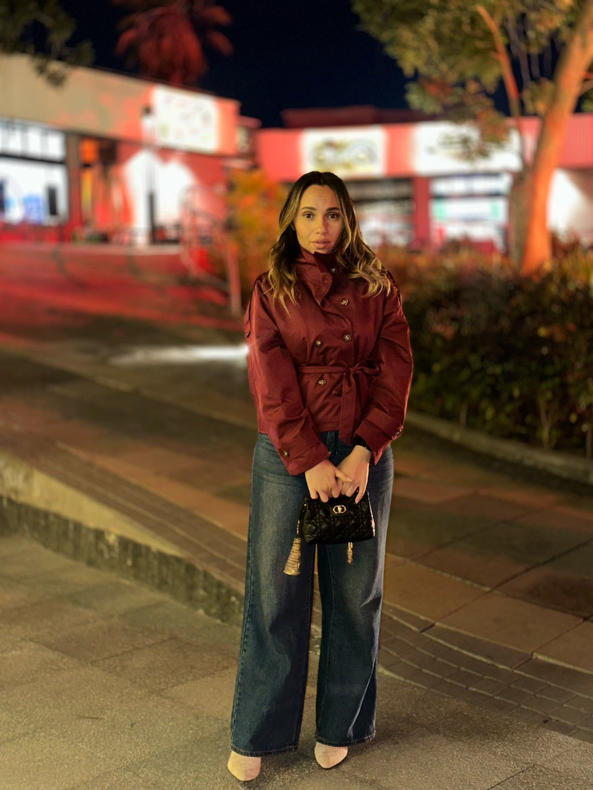 Gabardina corta con cuello mao Kara