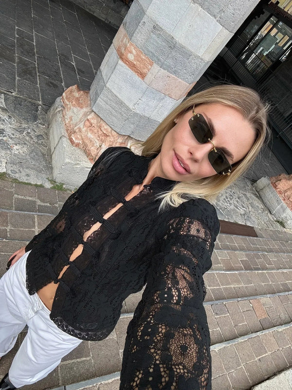 Blusa de encaje con mangas abullonadas Katalina