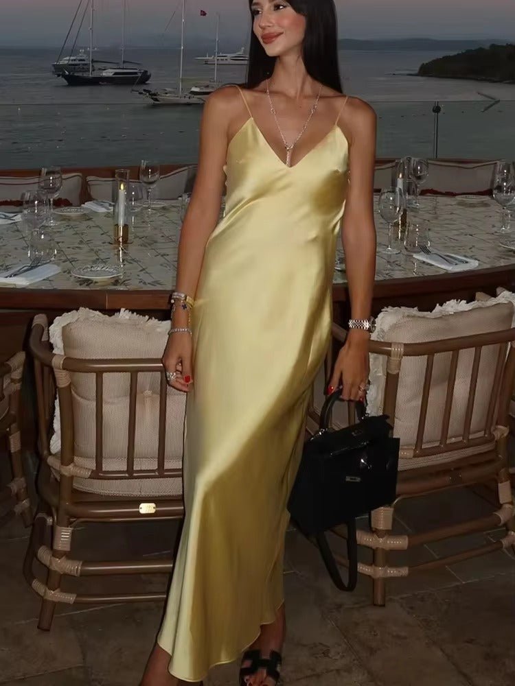 Vestido largo de satén con espalda descubierta Kirra