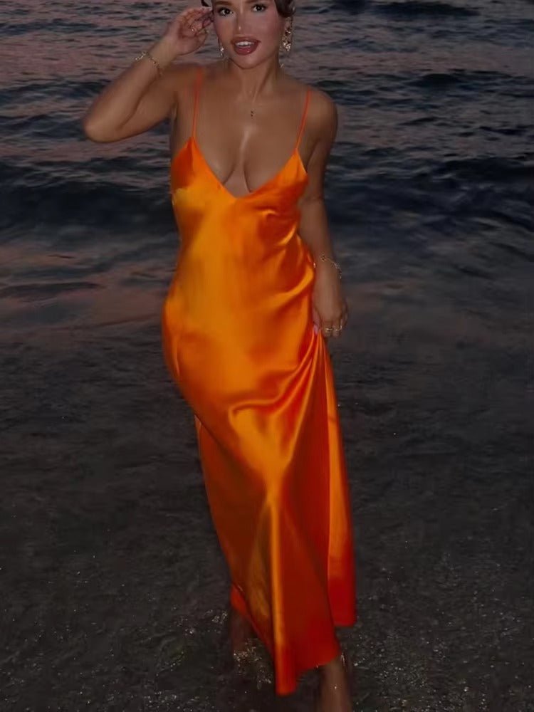 Vestido largo de satén con espalda descubierta Kirra