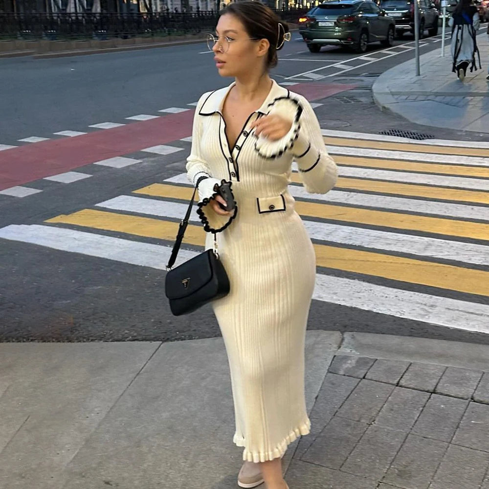 Vestido midi de punto con cuello polo Emmeline
