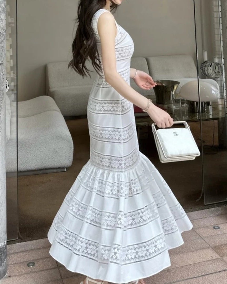 Vestido Laura de encaje bordado con corte de cola de pez