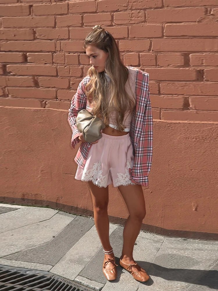 Shorts de satén con encaje y patchwork Laura