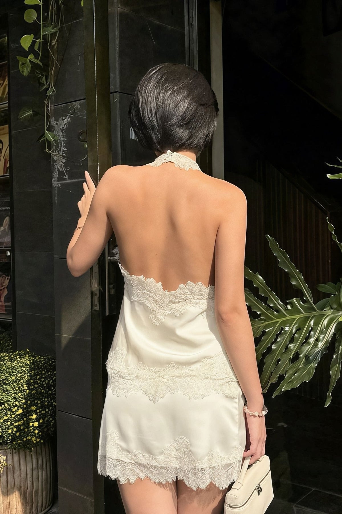 Minivestido halter de encaje Lena