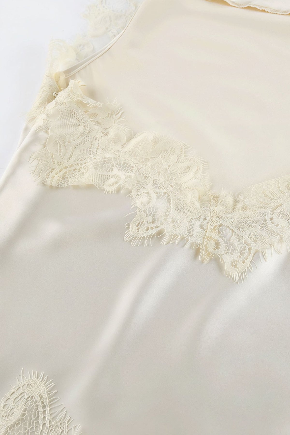 Minivestido halter de encaje Lena