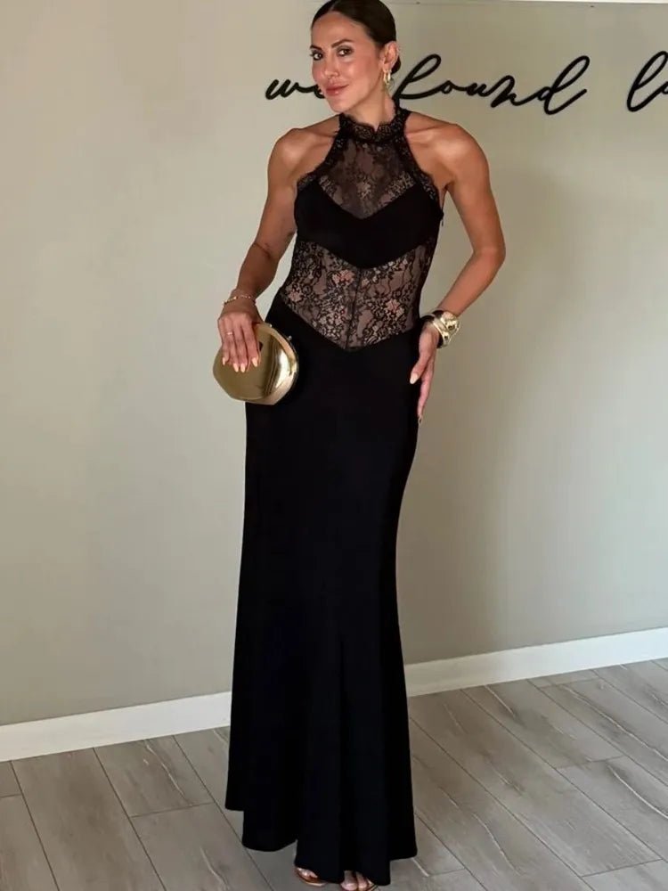 Maxivestido de encaje semitransparente con escote halter Lindsay