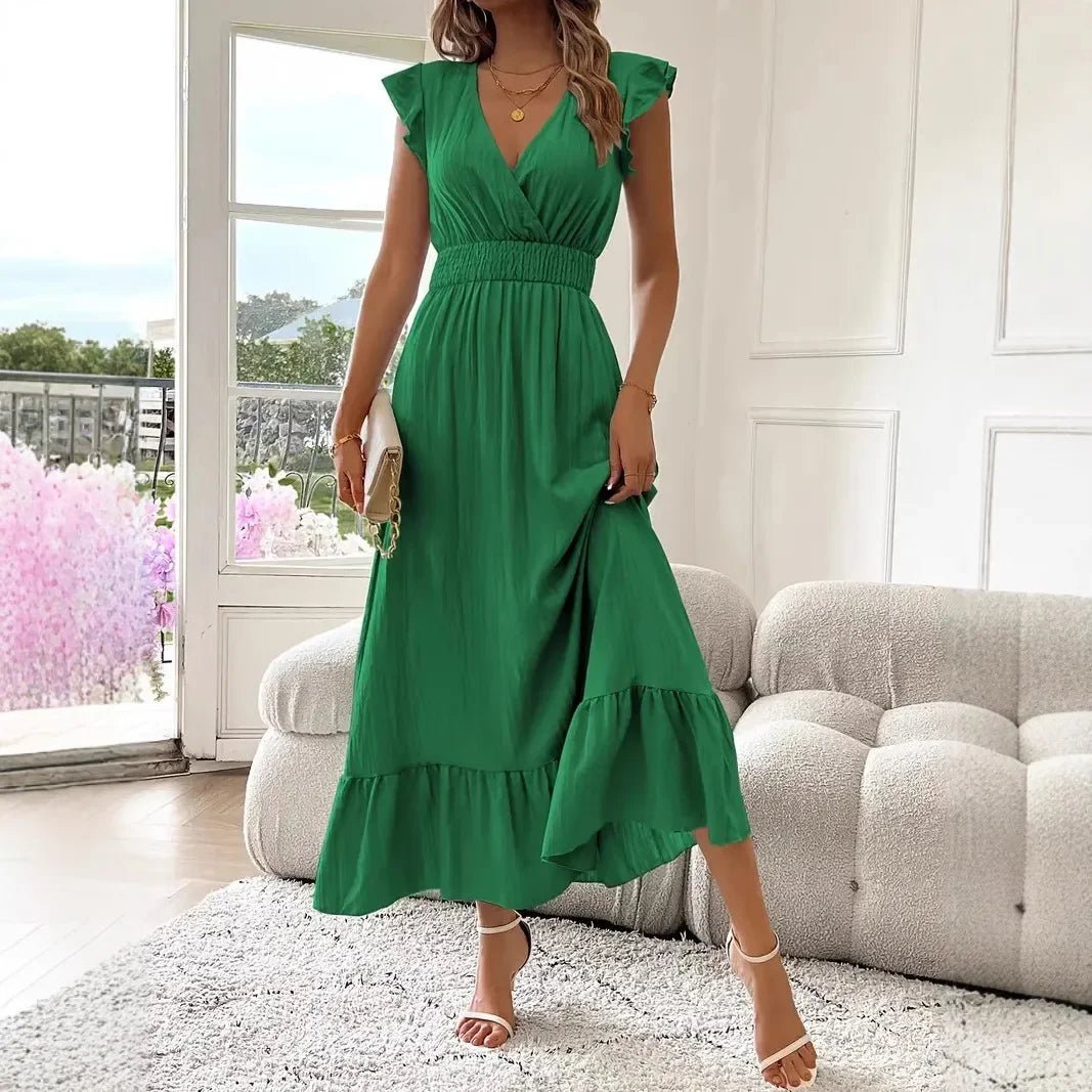 Vestido negro vaporoso con escote en V y volantes Livia