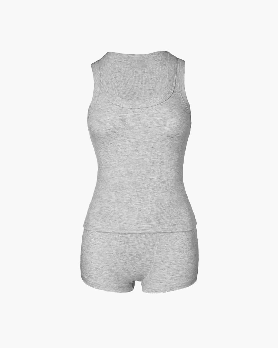 Conjunto de camiseta de tirantes y shorts Liza