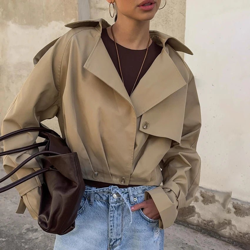 Gabardina corta plisada Lola