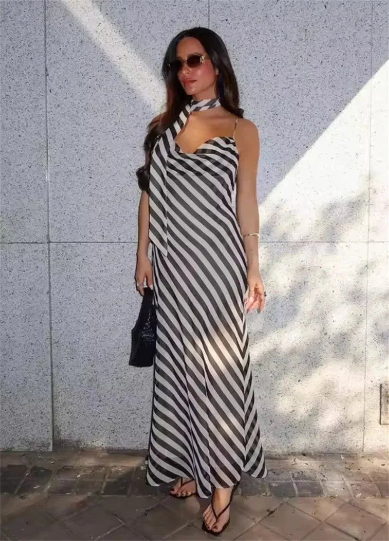 Vestido largo con estampado de rayas y pañuelo Lola