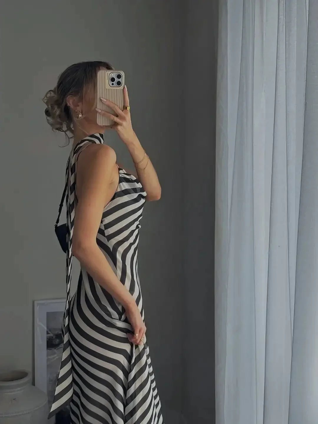 Vestido largo con estampado de rayas y pañuelo Lola