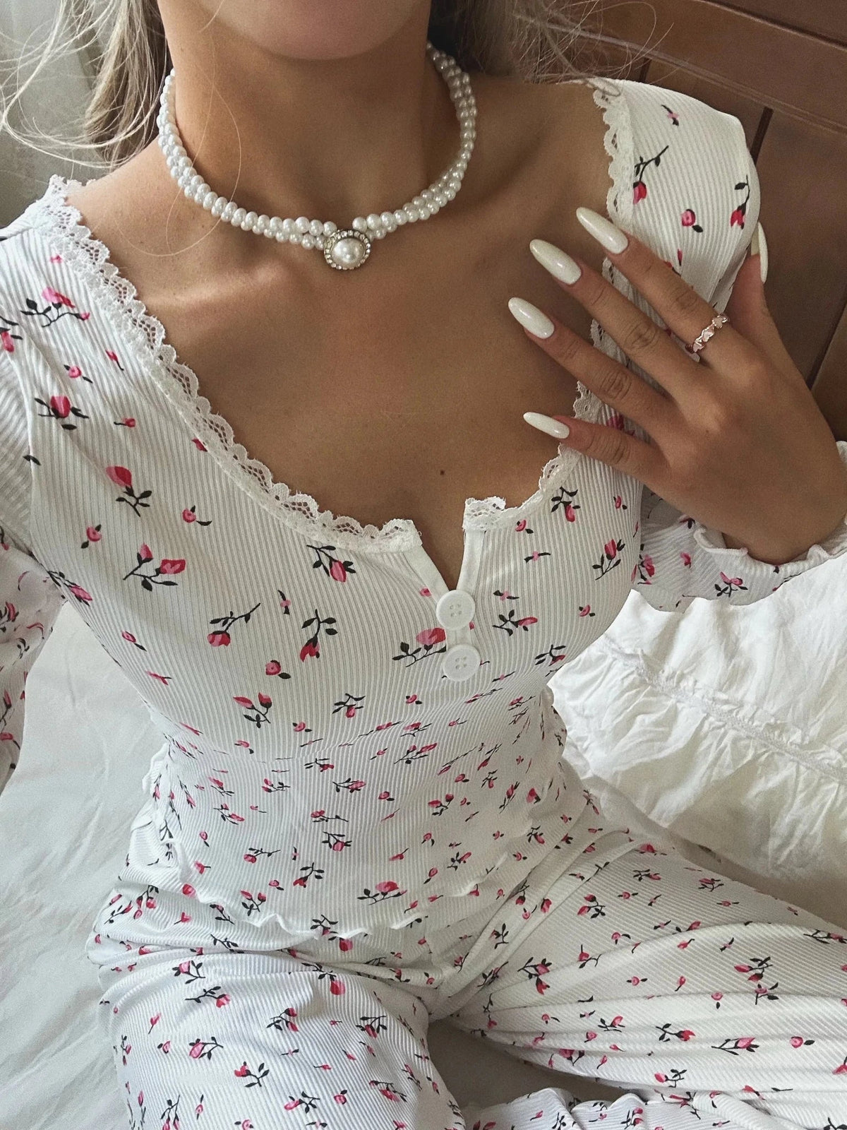 Conjunto de pijama floral de manga larga