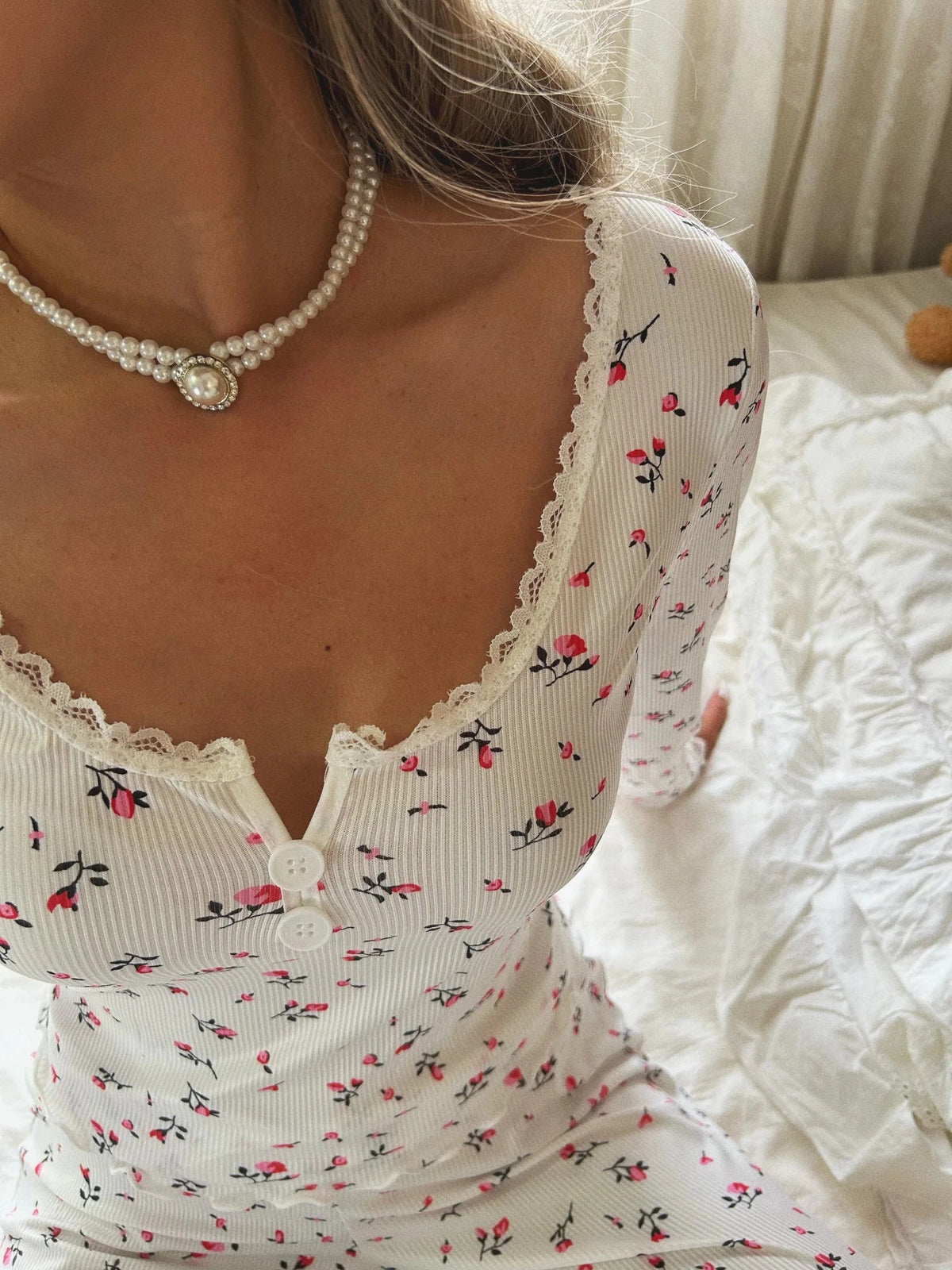 Conjunto de pijama floral de manga larga