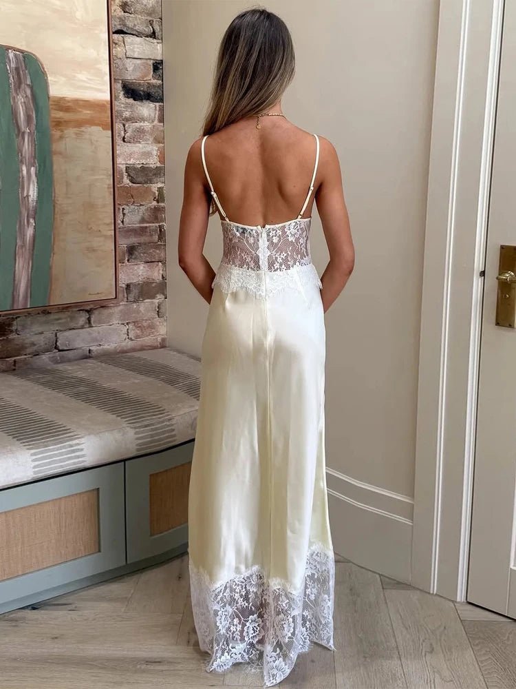 Vestido de satén y encaje con hombros descubiertos Lora