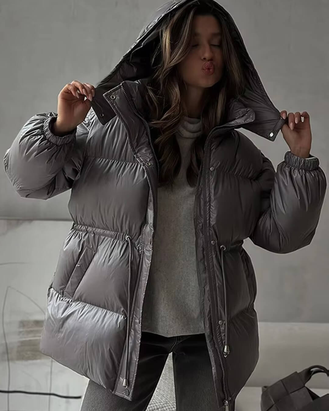 Abrigo acolchado Lorie con capucha y cordón ajustable