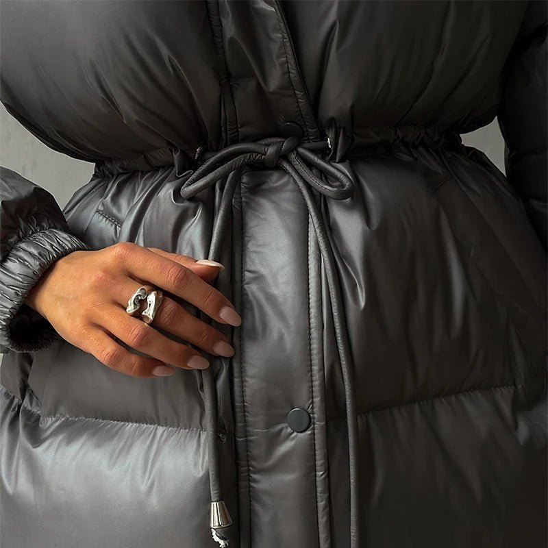 Abrigo acolchado Lorie con capucha y cordón ajustable