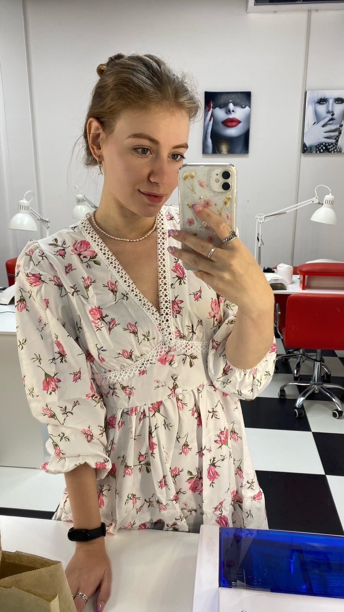 Minivestido floral de encaje Lottie