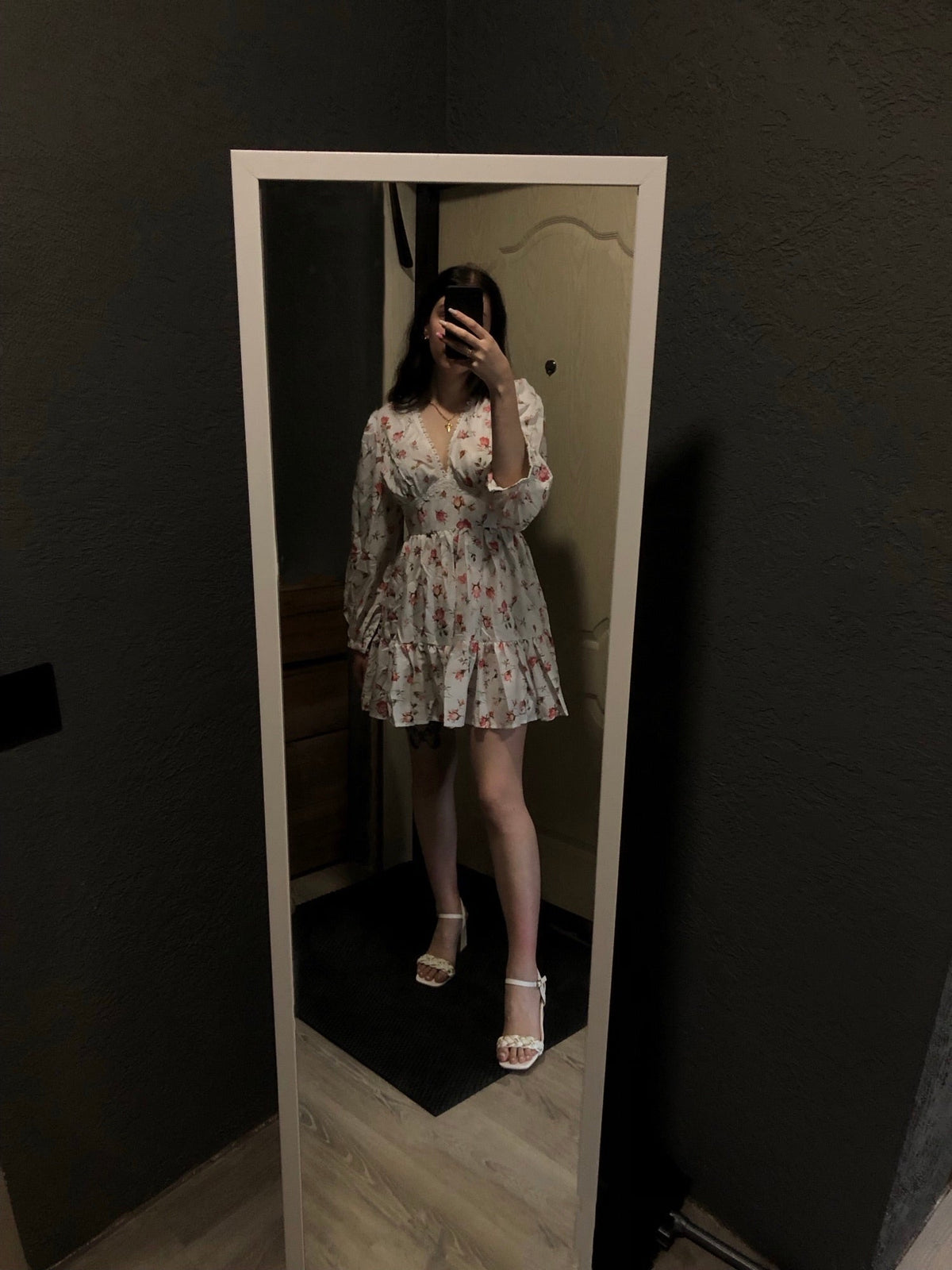 Minivestido floral de encaje Lottie