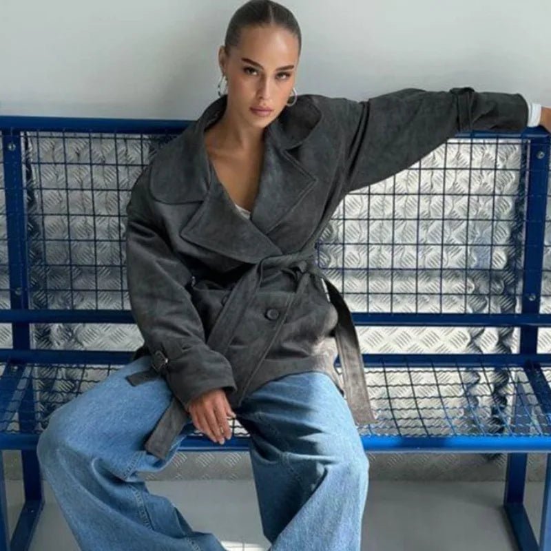 Abrigo cruzado de ante con cordones Louisa