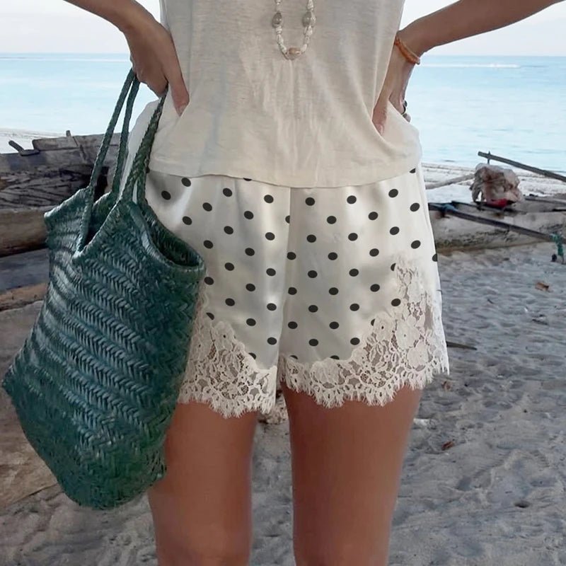 Pantalones cortos Lucy de satén con lunares y encaje