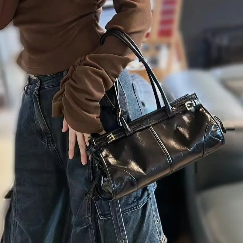Bolso de hombro Luna con detalle de cinturón