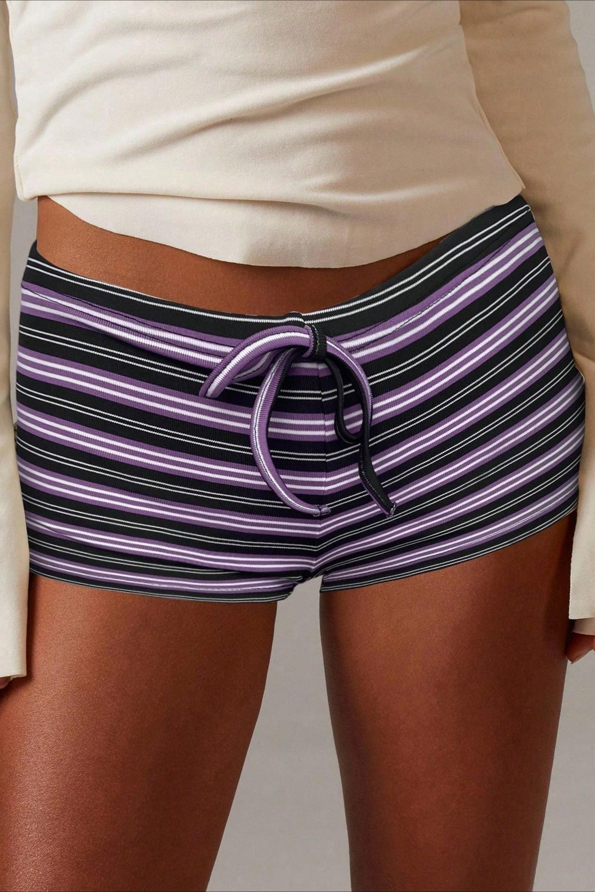 Pantalones cortos de tiro bajo con cordón y rayas Malina