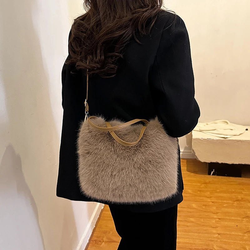 Bolso bandolera de pelo sintético Maricar