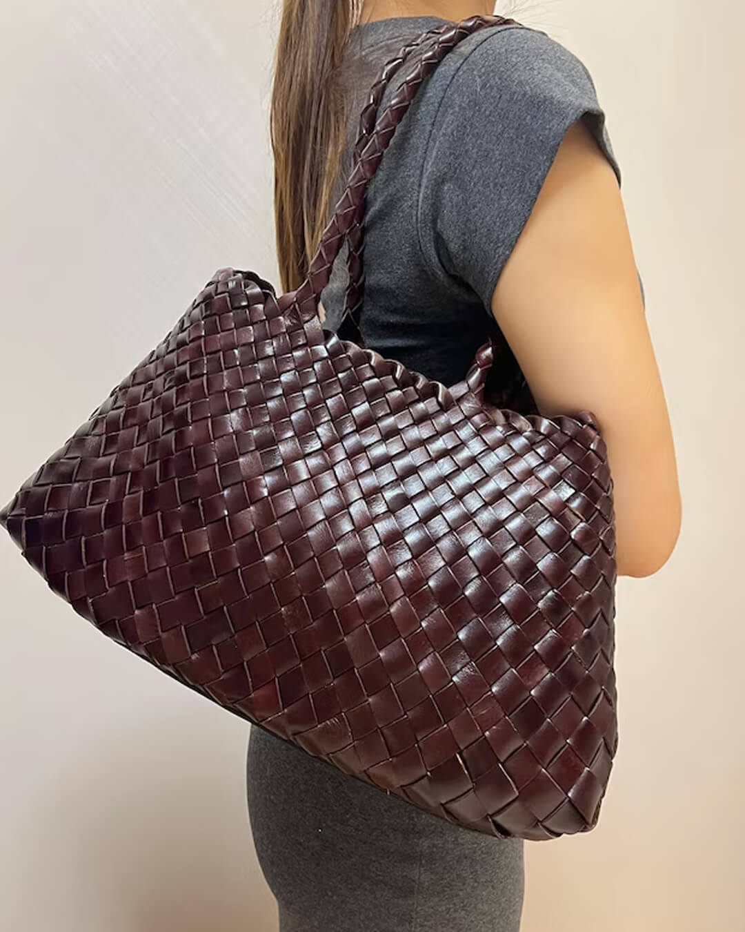 Bolso mediano trenzado de piel vegana Marissa